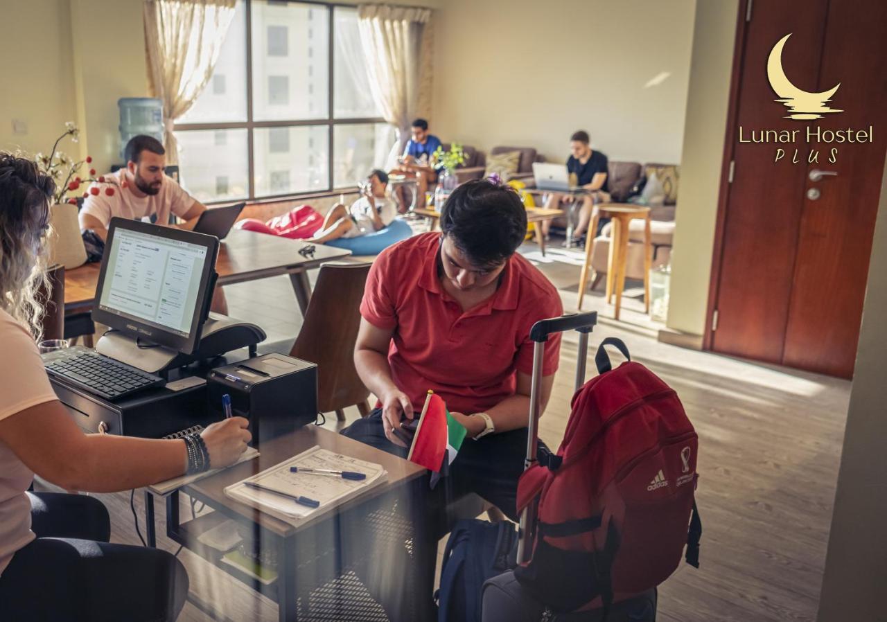 Lunar Hostel Plus Дубай Экстерьер фото